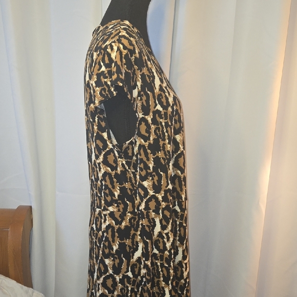 Cleo Leopard Print Midi Dress - Picture 4 of 7